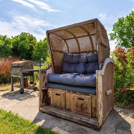 Snug Holiday Home In Divitz Spoldershagen Near Skydiving Buitenkant foto